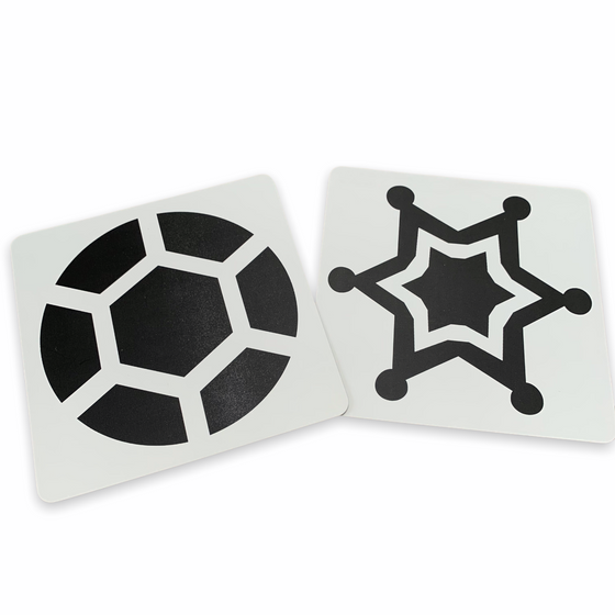 4 cartes en noir et blanc de stimulation